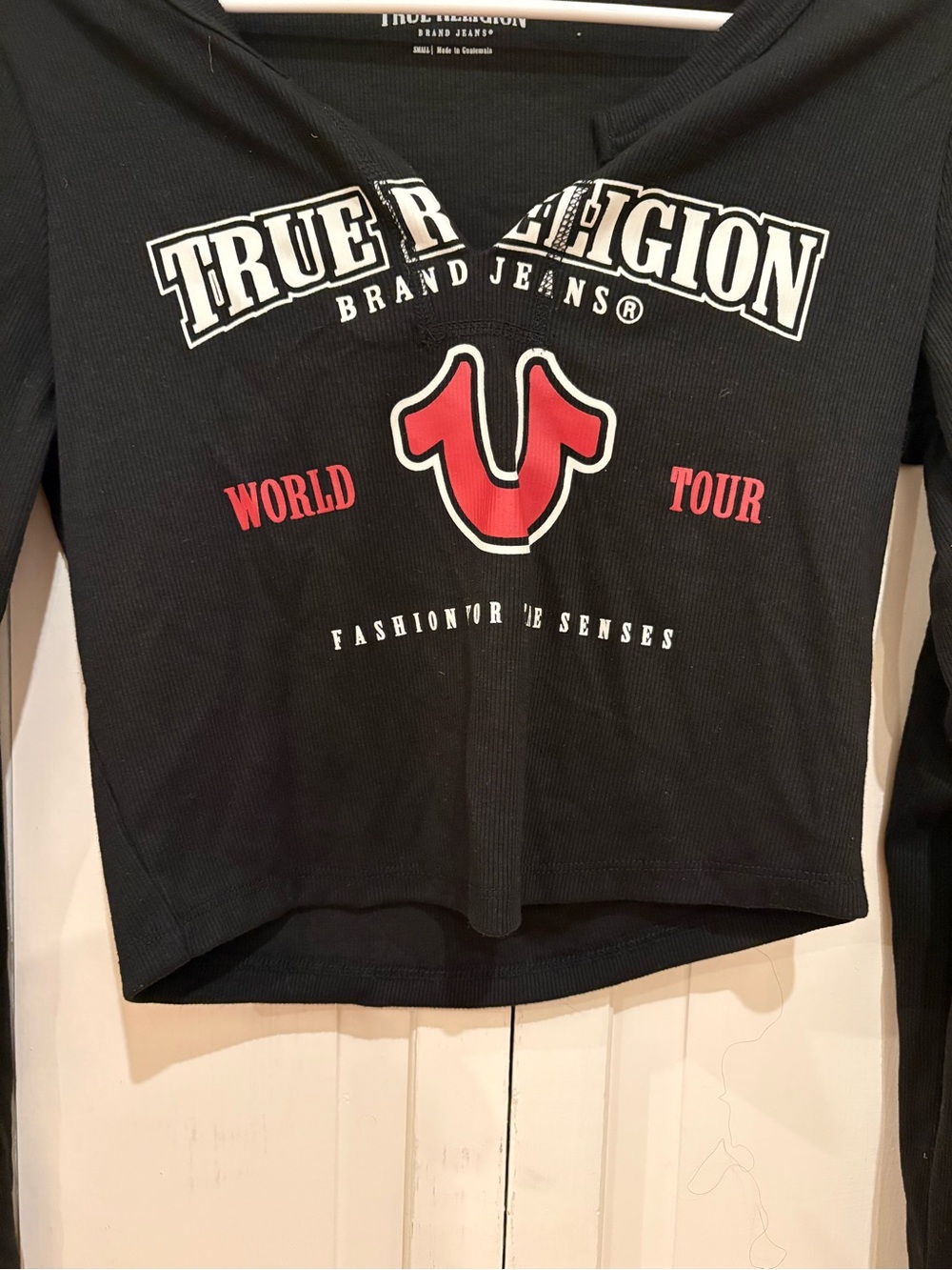 True Religion Women's Black Long-Sleeve Logo Crop Top - Picture 4 of 5